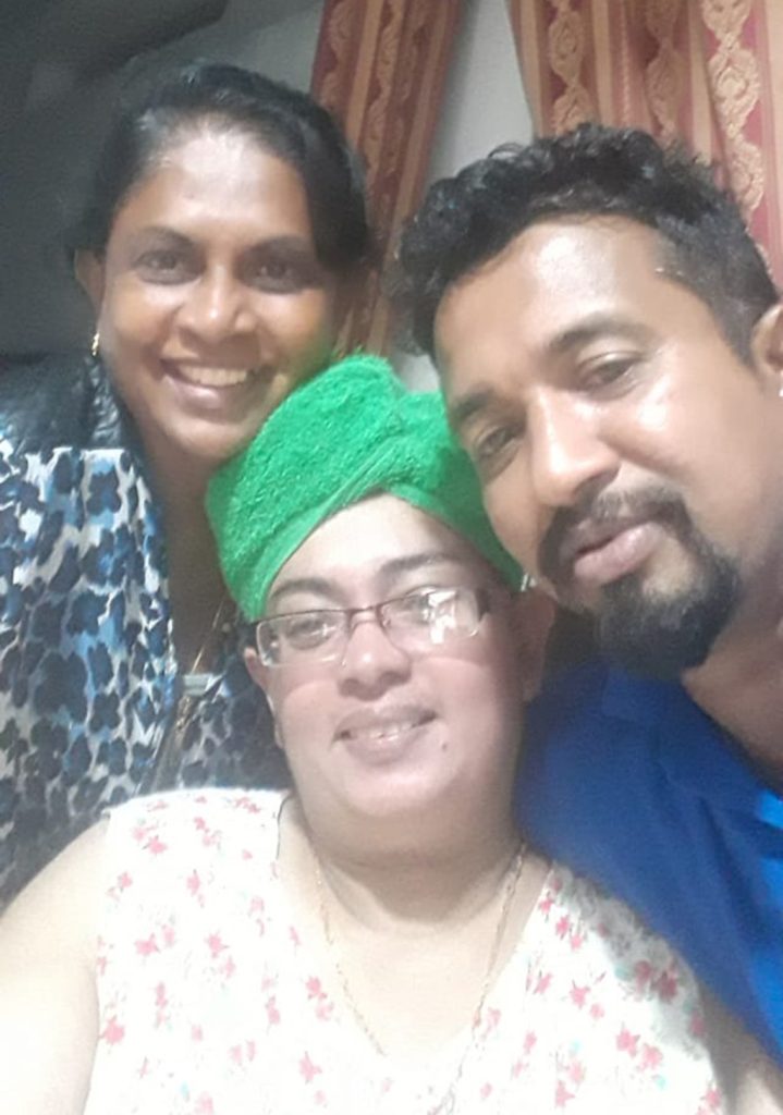 anusha sonali family