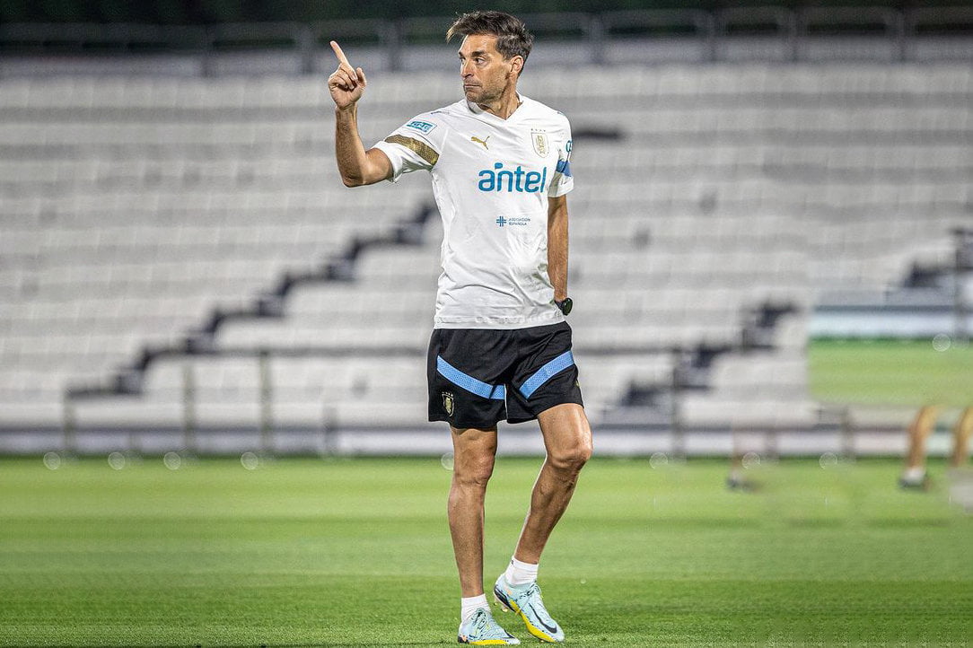 Diego Alonso Age, Salary, Wife, Family, Net worth, Wiki, Biography